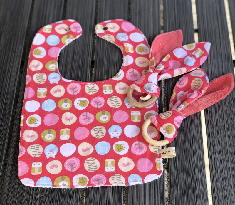 Chouette corail bavoir