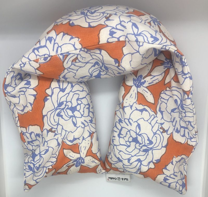 Bouillotte longue cervicale aux noyaux de cerise à utiliser chaude ou froide